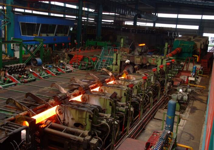 無縫鋼管廠管坯穿孔車間